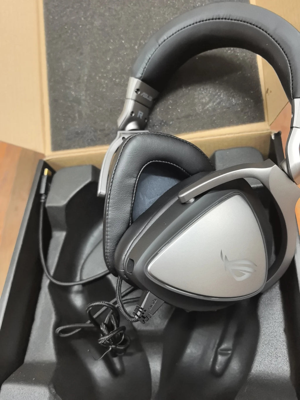 Casque Gaming ASUS RGB QUAD-DAC - Son 7.1 USB avec Réduction de Bruit